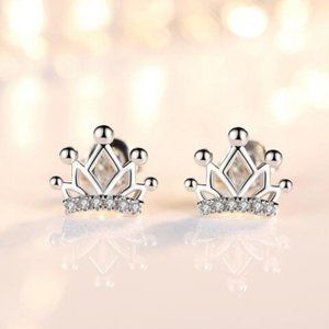 *NEW 925 Sterling Silver Diamond Crown Earrings